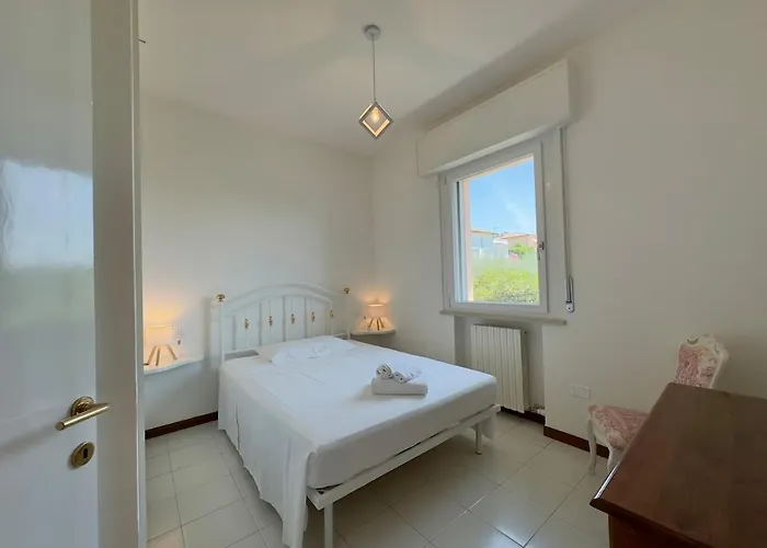 For 5 People With Garden And Private Parking Lägenhet *