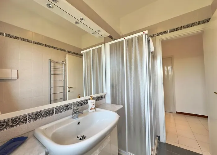 For 5 People With Garden And Private Parking *