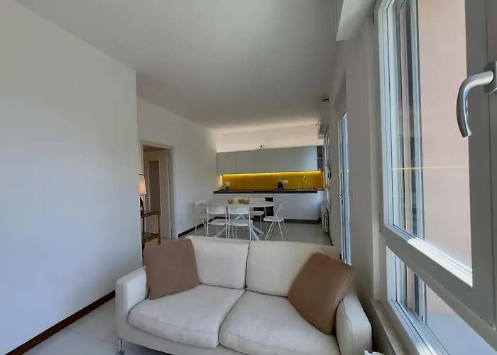 For 5 People With Garden And Private Parking Lägenhet